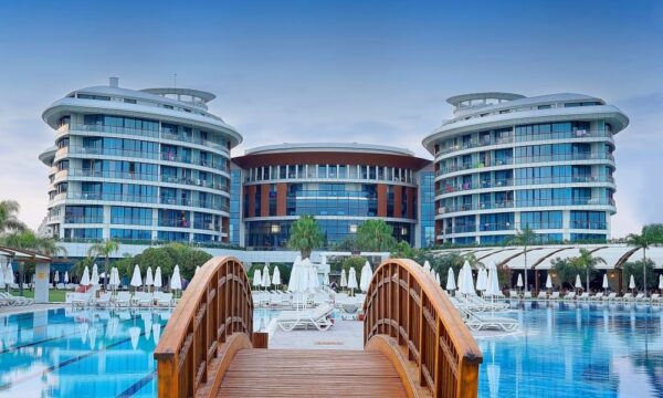 Antalya Havalimanı Baia Hotel'e Kaliteli Vip Transfer Hizmetleri