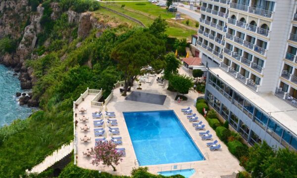 Antalya Havalimanı Lara Hotel Transfer: Kaliteli, Güvenli ve Ekonomik VIP Ulaşım