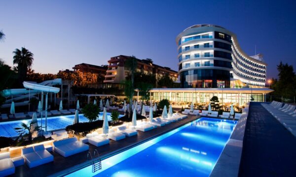 Antalya Havalimanı Q Premium Resort Otel Kaliteli Güvenli Ulaşım Transfer